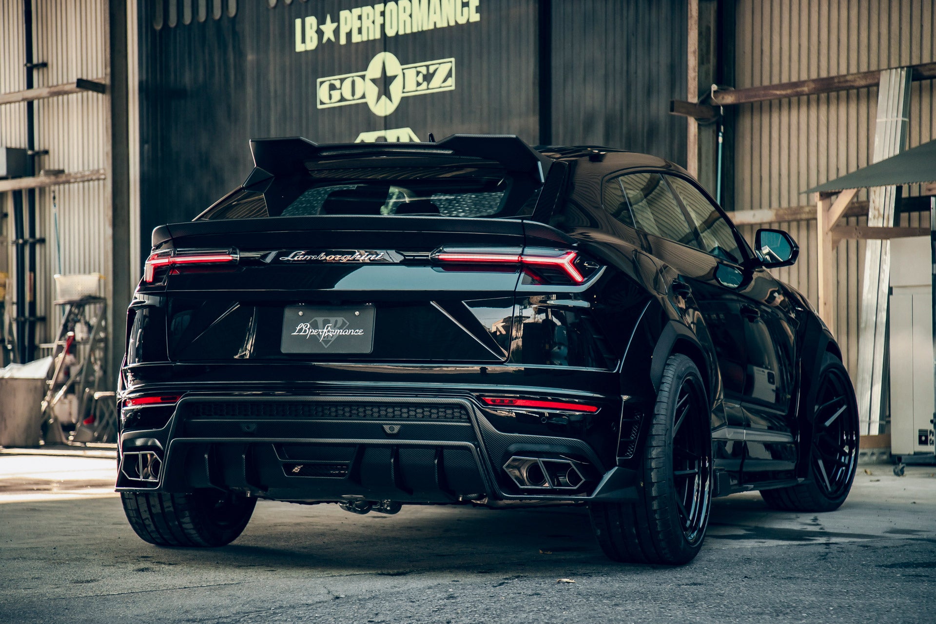 LB-WORKS Lamborghini URUS