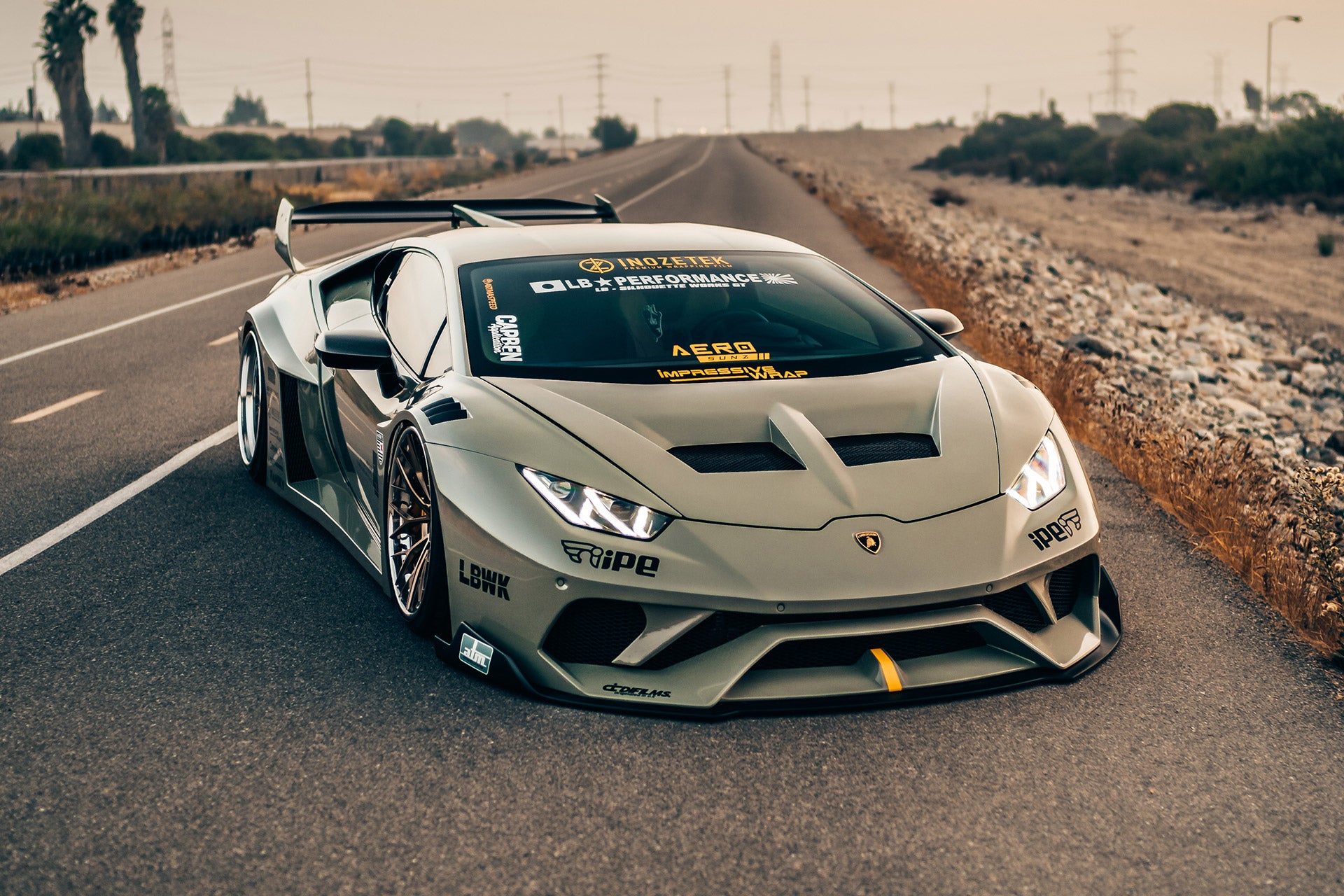 LB-Silhouette WORKS HURACAN GT