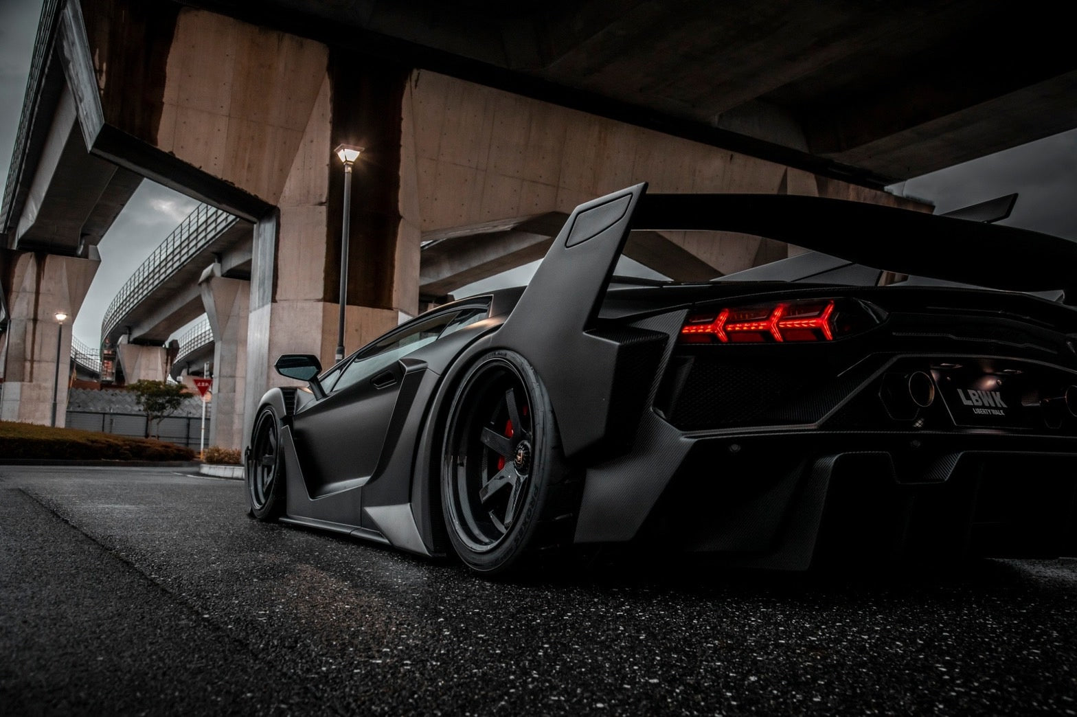 LB-Silhouette WORKS AVENTADOR GT Evo