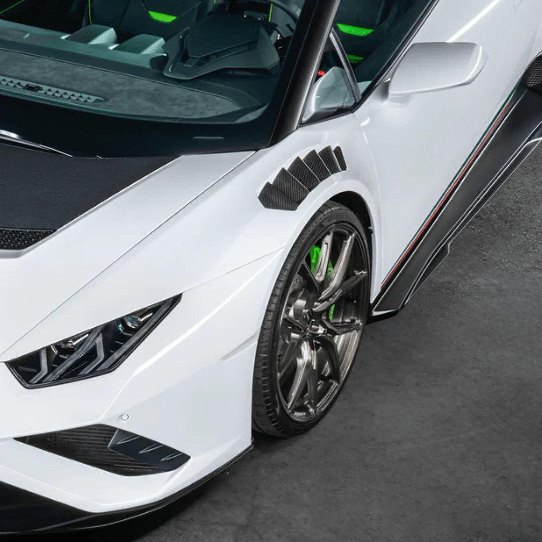 LAMBORGHINI HURACAN NOVARA EDIZIONE AERO FRONT FENDERS W/INTEGRATED VENTS AND SPLASH SHIELDS (2X2 GLOSS CARBON) - [The Exotic Hub]