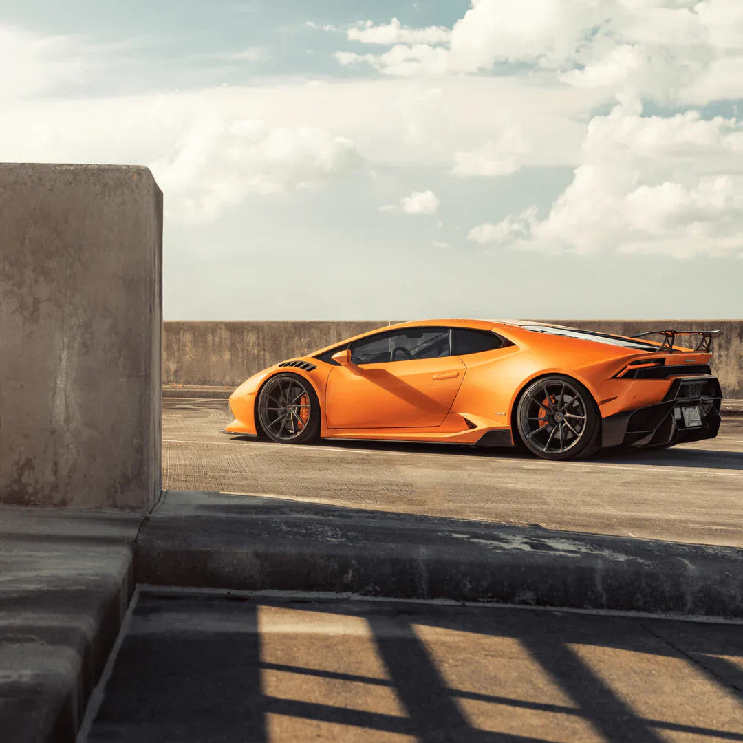 LAMBORGHINI HURACAN NOVARA EDIZIONE AERO FRONT FENDERS W/INTEGRATED VENTS AND SPLASH SHIELDS (2X2 GLOSS CARBON) - [The Exotic Hub]
