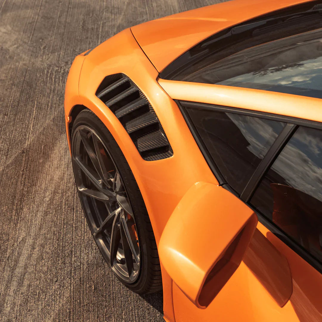 LAMBORGHINI HURACAN NOVARA EDIZIONE AERO FRONT FENDERS W/INTEGRATED VENTS AND SPLASH SHIELDS (2X2 GLOSS CARBON) - [The Exotic Hub]