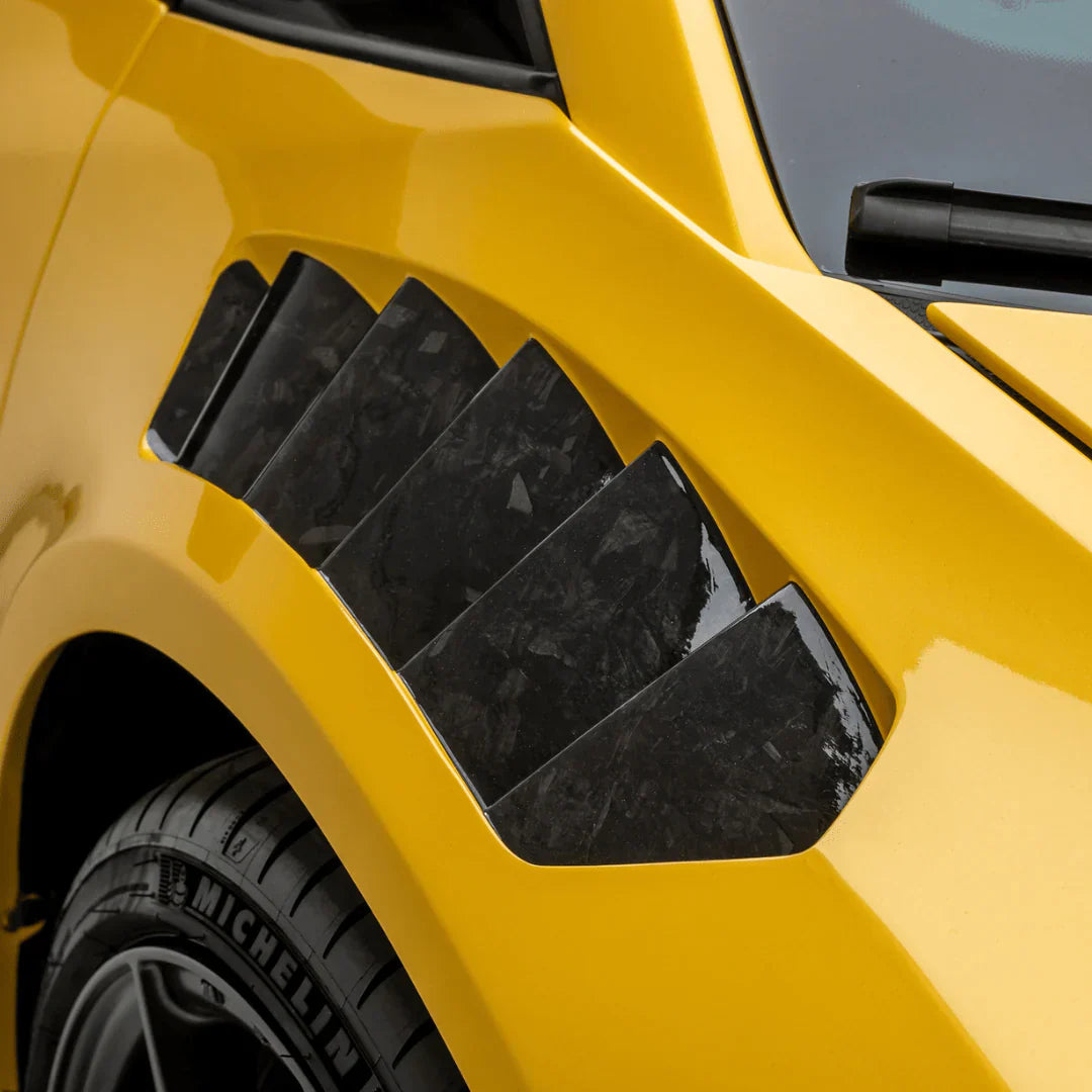 LAMBORGHINI HURACAN NOVARA EDIZIONE AERO FRONT FENDERS W/INTEGRATED VENTS AND SPLASH SHIELDS (2X2 GLOSS CARBON) - [The Exotic Hub]