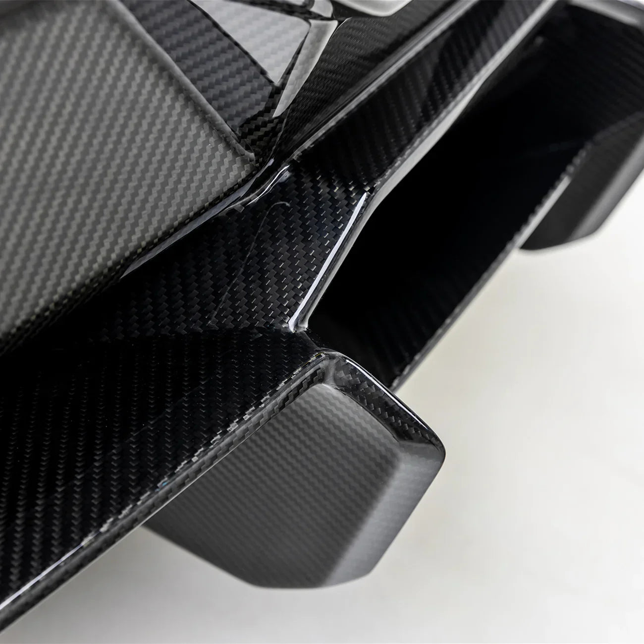HURACAN STO REAR DIFFUSER CARBON FIBER - [The Exotic Hub]