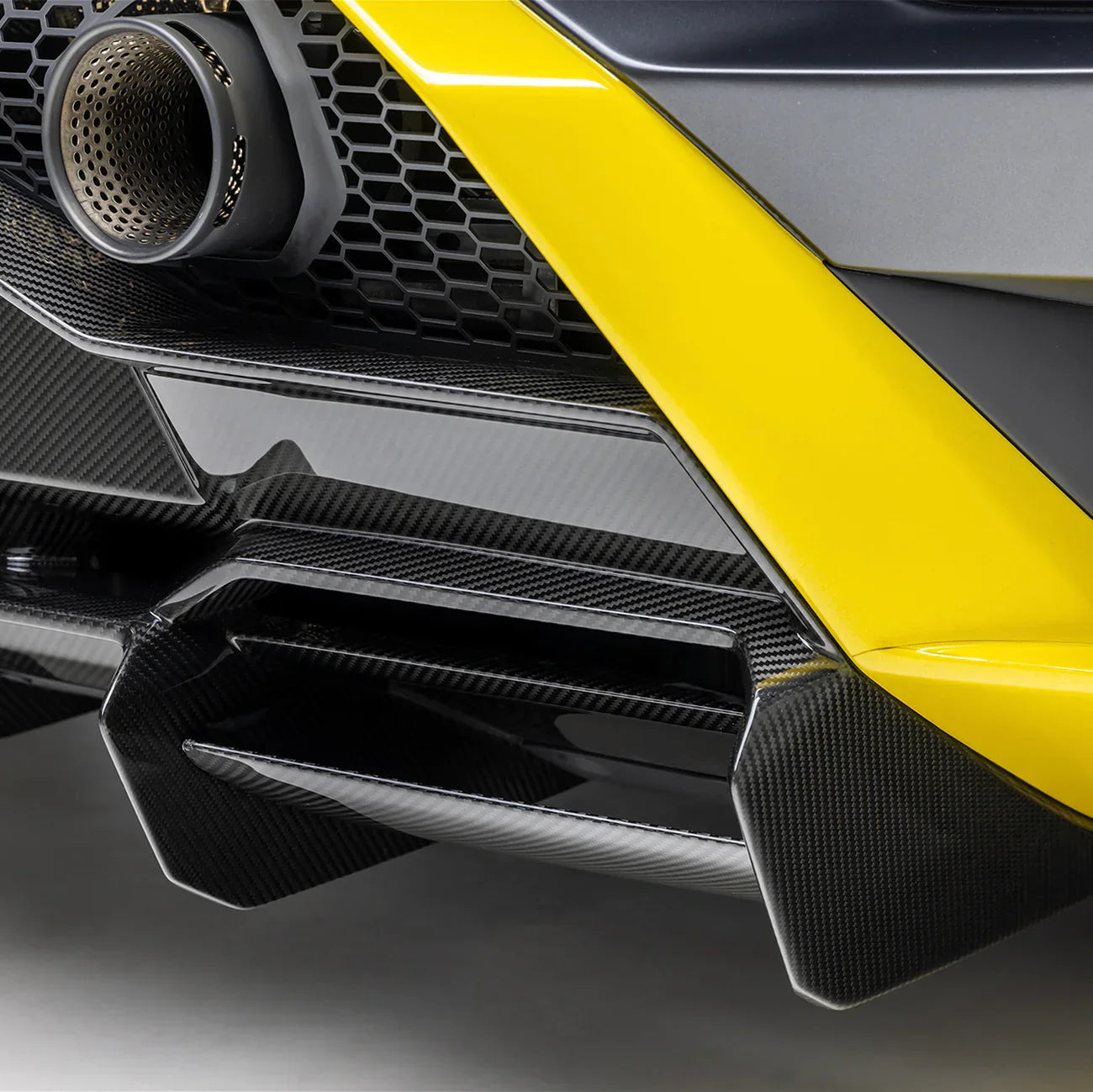 HURACAN STO REAR DIFFUSER CARBON FIBER - [The Exotic Hub]