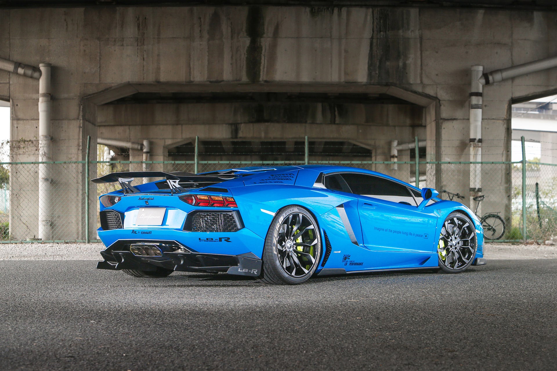 LB★PERFORMANCE Lamborghini AVENTADOR